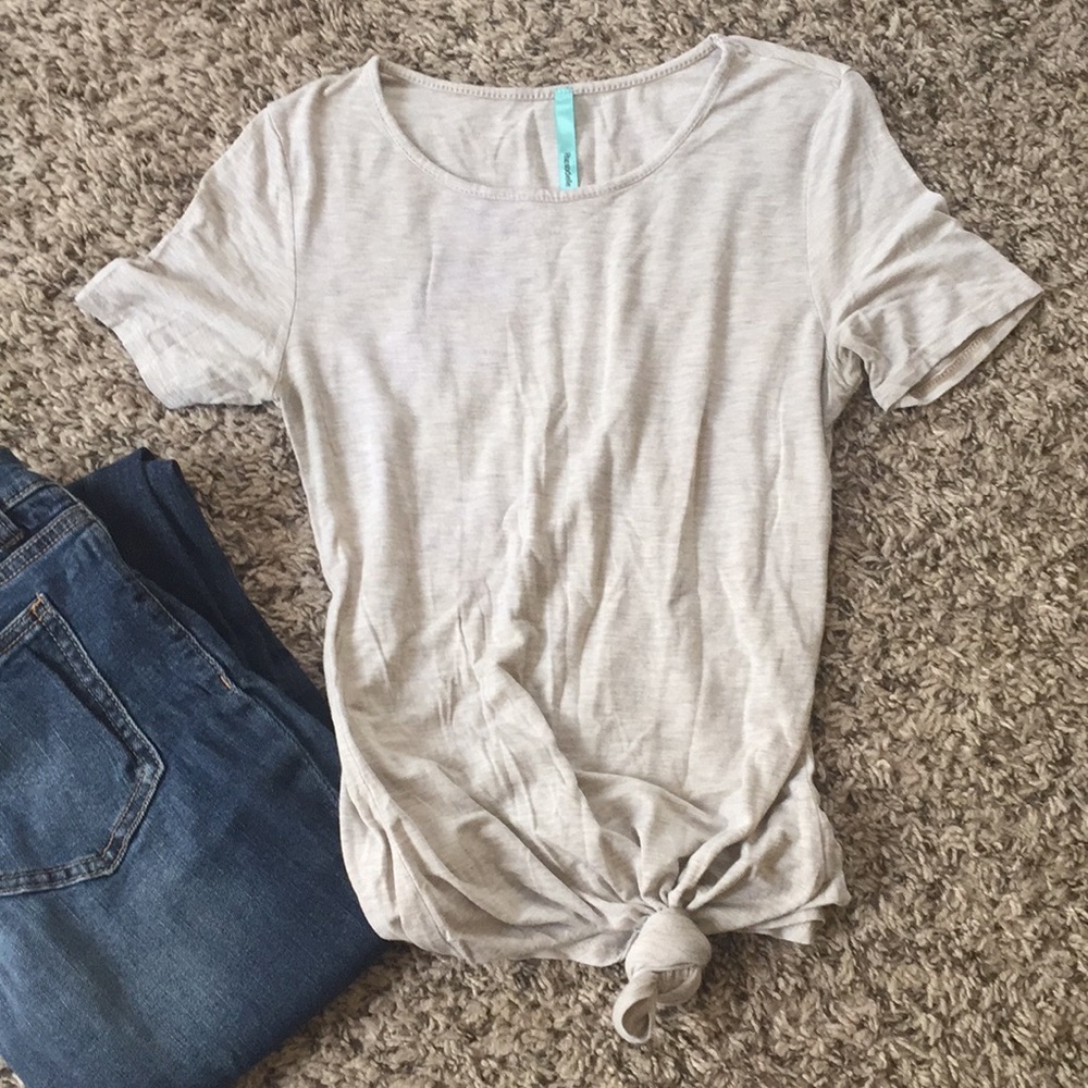 🖤 Cream Tee Shirt